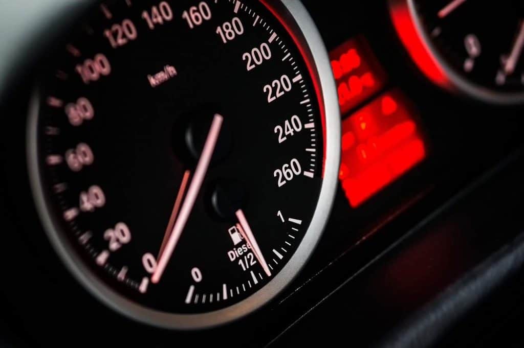 Maîtrise la conversion mph km/h en un clin d'œil